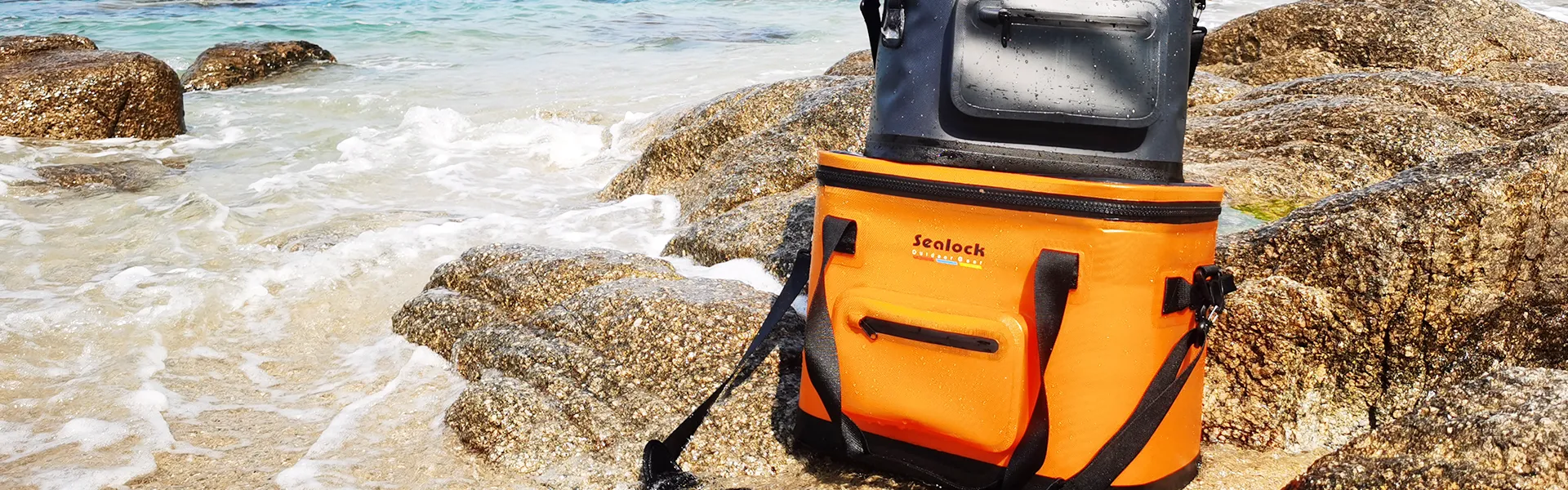 Бізбен хабарласыңы